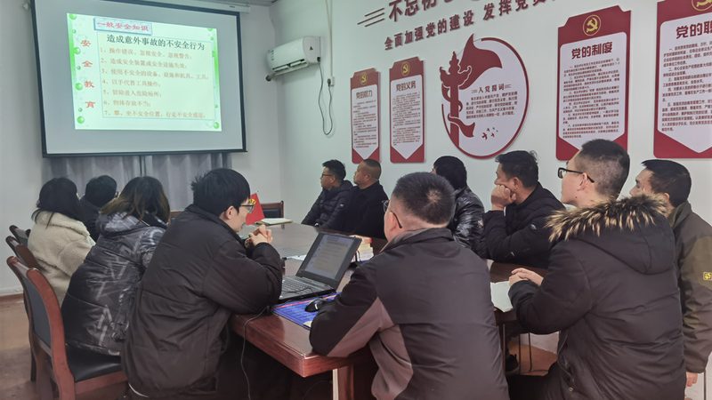 选址原则：贴近目标学员，交通便利