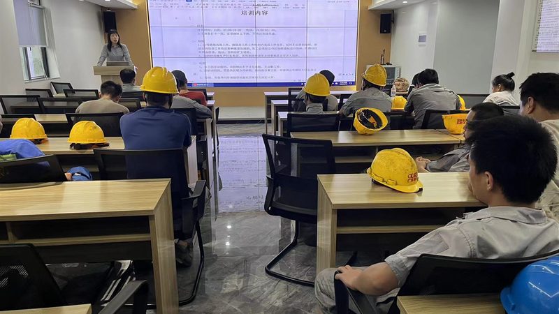小标题：建造师证书的重要性