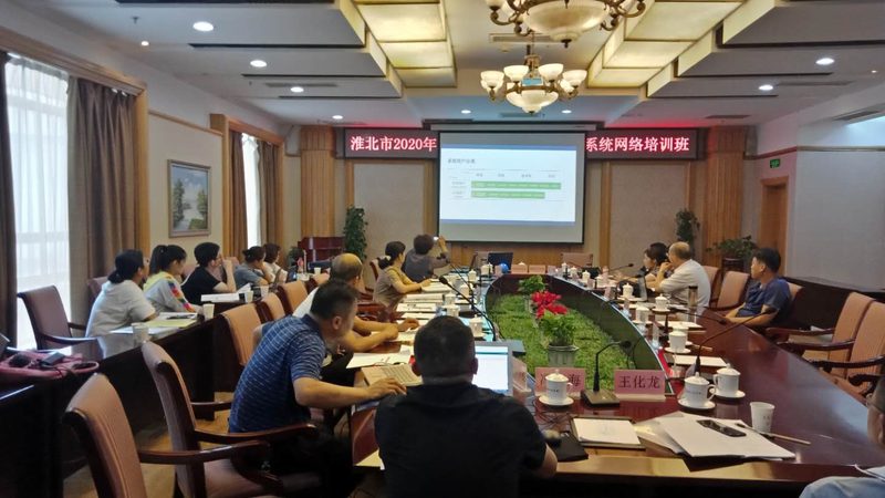 小标题：研究生教育背景下的培训需求