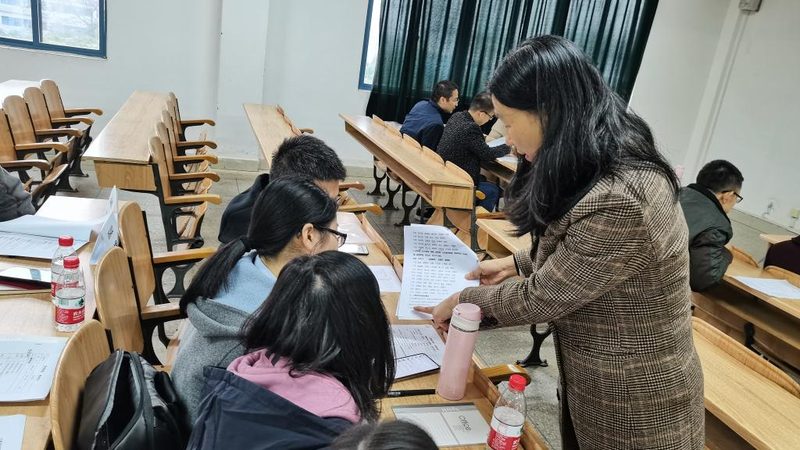在对比会计网课平台的通过率时，可以从以下几个方面进行：