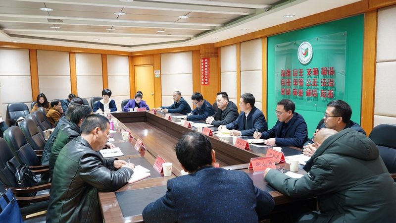 小标题：了解证书含金量，别被“保过”误导